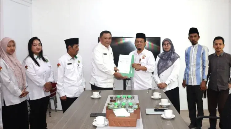 Kantor Wilayah Kementerian Agama Provinsi Kalimantan Barat bersama Ittihad Mudarrisi Al-Lugah Al-Arabiyah (IMLA) Indonesia Pengurus Daerah Kalimantan Barat perkuat sinergi untuk meningkatkan kualitas pembelajaran Bahasa Arab di madrasah dan lembaga pendidikan terkait.