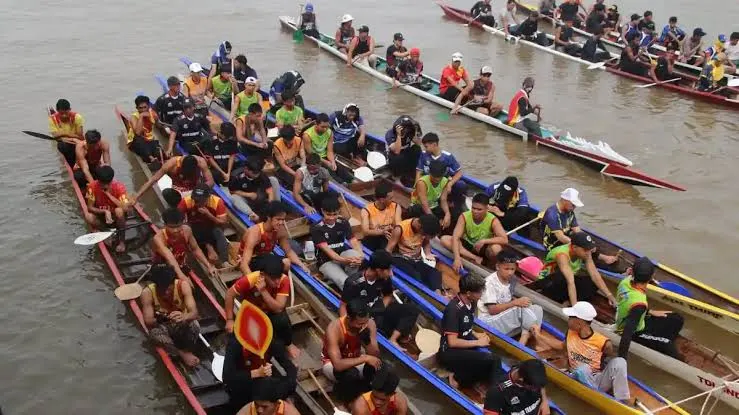 Sebanyak 42 tim dari berbagai daerah di Kalimantan Barat mengikuti Lomba Sampan Bidar Piala Pengurus Kabupaten (Pengkab) Persatuan Olahraga Dayung Seluruh Indonesia (PODSI) Mempawah 2026.