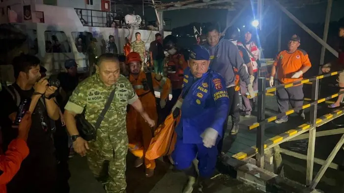 Seorang penumpang KMP Gajah Mada yang melompat di perairan Muara Kariangau Balikpapan ditemukan tewas.