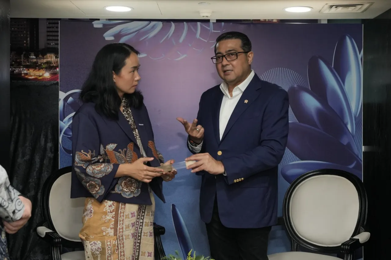 Teuku Riefky.