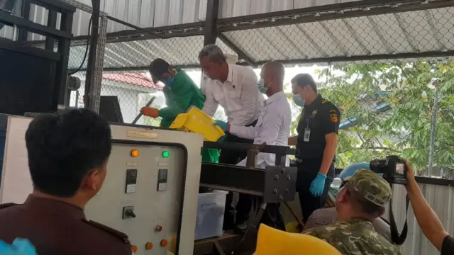 Polres Sambas Musnahkan 8,5 Kilogram Sabu dan Ganja